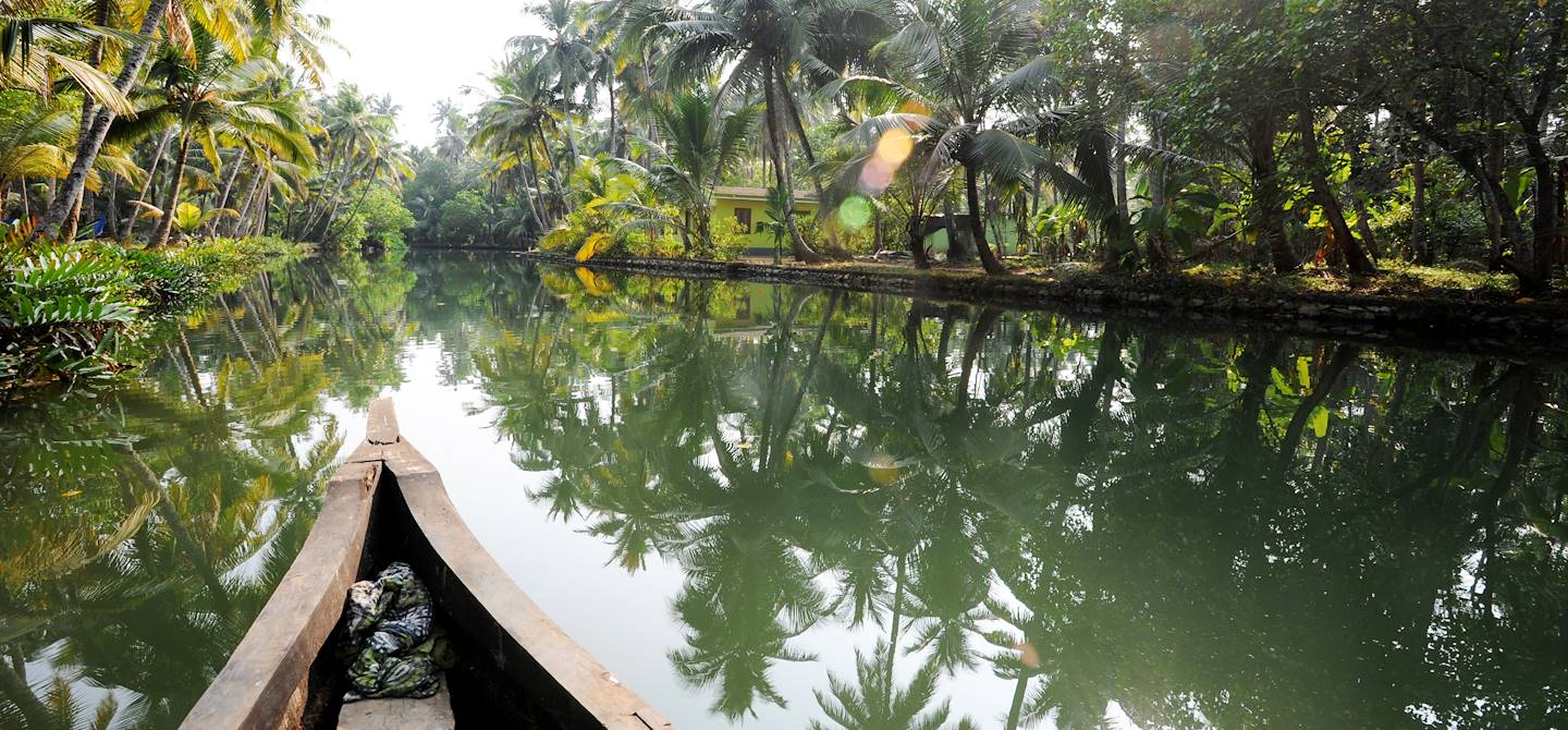Sur un canal près de Kottayam - Etat du Kérala - Inde